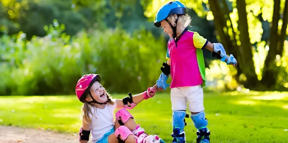 مهارت-همدلی-در-کودکان-به-چه-معناست-سایت-آموزشی-آسان-بیاموز-یم-۱